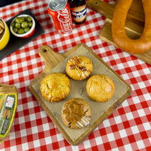 Cargar imagen en el visor de la galería, Caja de 4 Berretes Salados - Recogida en Obrador